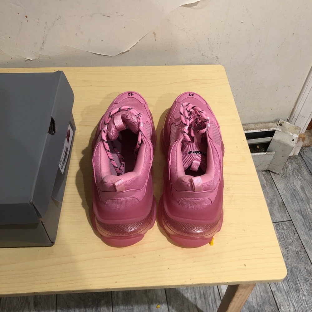 Balenciaga Vibrant Pink Sneakers with Transparent Sole - Picture 3 of 7